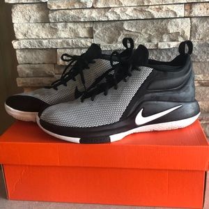 Lebron Witness II Men’s Shoe